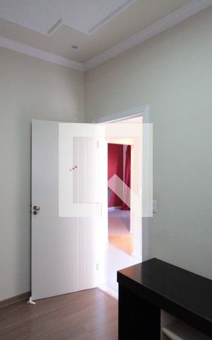Casa para alugar com 150m², 4 quartos e 2 vagasCasa 2 - Quarto 1