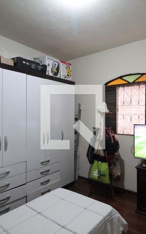 Casa para alugar com 150m², 4 quartos e 2 vagasCasa 1 - Quarto 1
