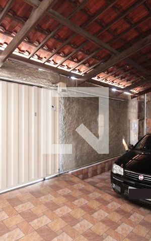 Casa para alugar com 150m², 4 quartos e 2 vagasCasa 1 - Garagem