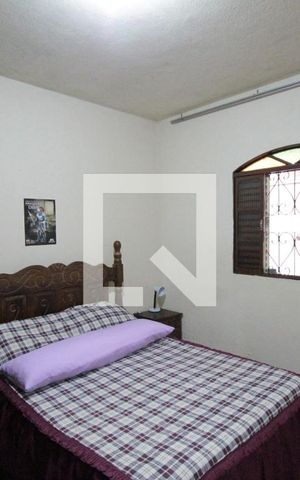 Casa para alugar com 150m², 4 quartos e 2 vagasCasa 1 - Quarto 2