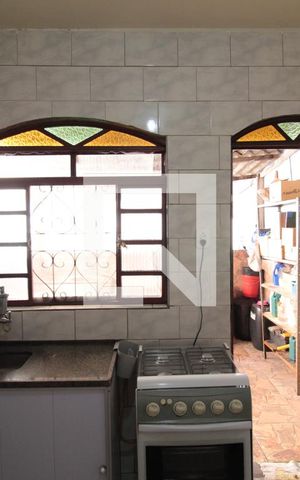 Casa para alugar com 150m², 4 quartos e 2 vagasCasa 1 - Cozinha