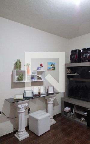 Casa para alugar com 150m², 4 quartos e 2 vagasCasa 1 - Sala