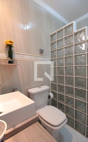 Casa para alugar com 150m², 4 quartos e 2 vagasCasa 2 - Banheiro Social