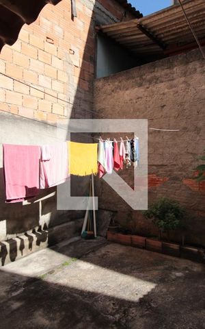 Casa para alugar com 150m², 4 quartos e 2 vagasCasa 1 - Area de Serviço