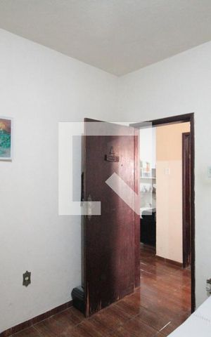 Casa para alugar com 150m², 4 quartos e 2 vagasCasa 1 - Quarto 1