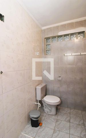 Casa à venda com 100m², 4 quartos e sem vagaBanheiro da Suíte