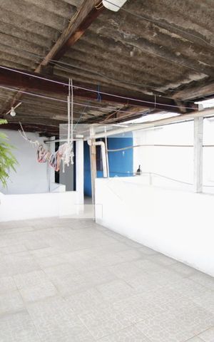 Casa à venda com 100m², 4 quartos e sem vagaÁrea de Serviço