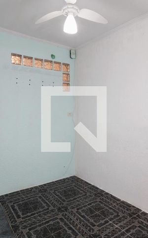 Casa à venda com 100m², 4 quartos e sem vagaSala