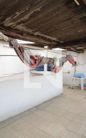 Casa à venda com 100m², 4 quartos e sem vagaÁrea de Serviço