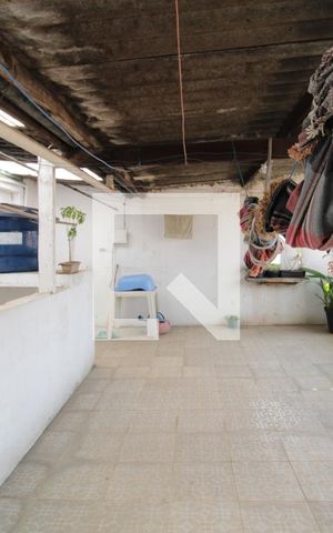 Casa à venda com 100m², 4 quartos e sem vagaÁrea de Serviço