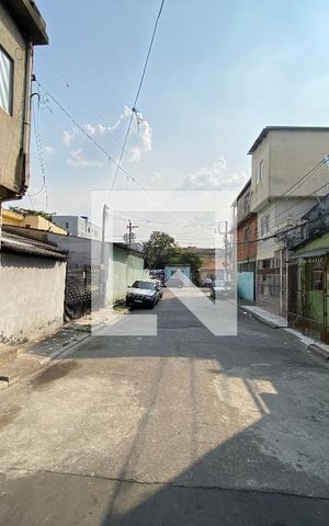 Casa à venda com 100m², 4 quartos e sem vagaVista/Rua