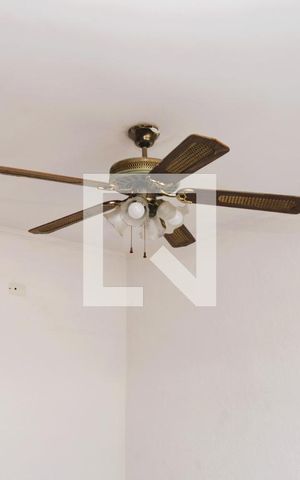 Casa à venda com 100m², 4 quartos e sem vagaSuíte