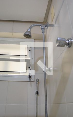 Apartamento para alugar com 65m², 2 quartos e 2 vagasBanheiro