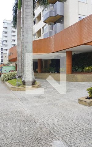 Apartamento para alugar com 65m², 2 quartos e 2 vagasFachada
