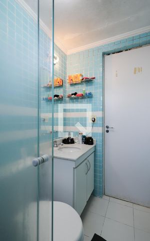 Apartamento à venda com 70m², 3 quartos e 1 vaga Apartamento à venda com 70m², 3 quartos e 1 vagaBanheiro da Suíte