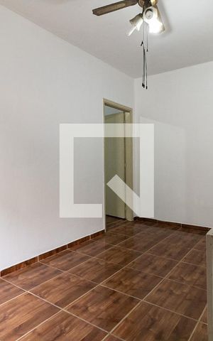Casa à venda com 70m², 2 quartos e 2 vagas Casa à venda com 70m², 2 quartos e 2 vagasQuarto 2