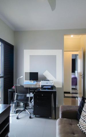Apartamento à venda com 180m², 4 quartos e 3 vagas Apartamento à venda com 180m², 4 quartos e 3 vagasQuarto 4