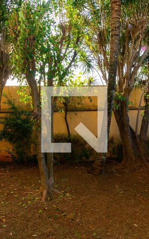 Casa à venda com 359m², 3 quartos e 4 vagas Casa à venda com 359m², 3 quartos e 4 vagasJardim