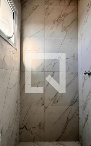 Apartamento à venda com 86m², 2 quartos e 1 vaga Apartamento à venda com 86m², 2 quartos e 1 vagaBanheiro