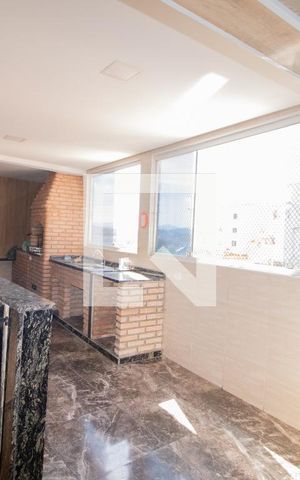 Casa à venda com 1200m², 3 quartos e 5 vagas Casa à venda com 1200m², 3 quartos e 5 vagasÁrea de Serviço