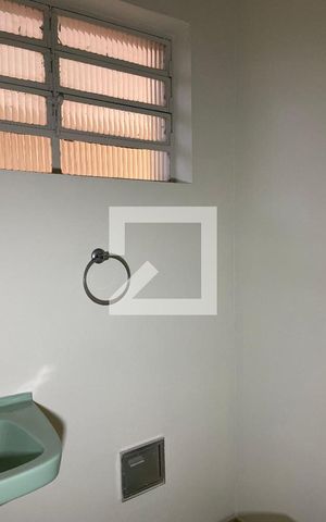Casa à venda com 230m², 6 quartos e 4 vagas Casa à venda com 230m², 6 quartos e 4 vagasLavabo