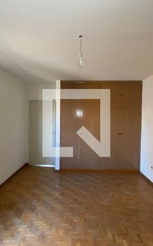 Casa à venda com 230m², 6 quartos e 4 vagas Casa à venda com 230m², 6 quartos e 4 vagasQuarto 3