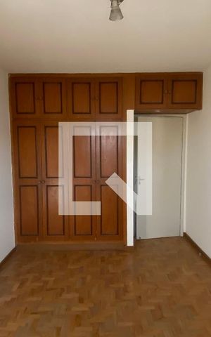 Casa à venda com 230m², 6 quartos e 4 vagas Casa à venda com 230m², 6 quartos e 4 vagasQuarto 2