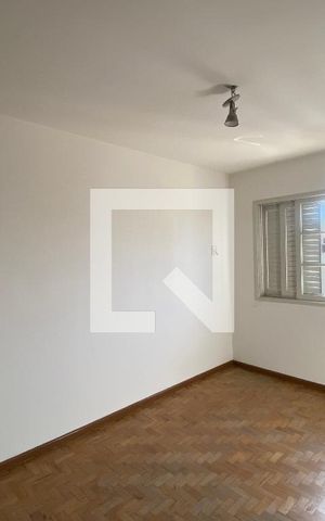 Casa à venda com 230m², 6 quartos e 4 vagas Casa à venda com 230m², 6 quartos e 4 vagasQuarto 2
