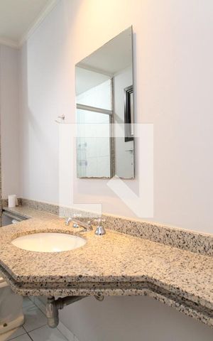Apartamento à venda com 150m², 5 quartos e 4 vagasBanheiro suíte 2