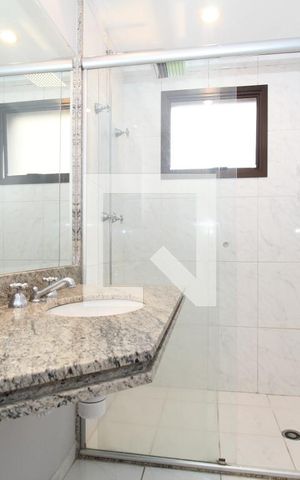 Apartamento à venda com 150m², 5 quartos e 4 vagasBanheiro suíte 1