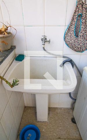 Casa à venda com 300m², 3 quartos e 2 vagas Casa à venda com 300m², 3 quartos e 2 vagasÁrea de Serviço