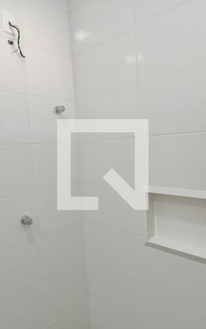 Casa à venda com 350m², 4 quartos e 6 vagasBanheiro de serviço 2
