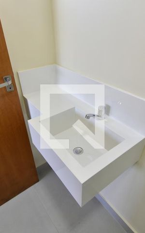 Casa à venda com 350m², 4 quartos e 6 vagasBanheiro de serviço