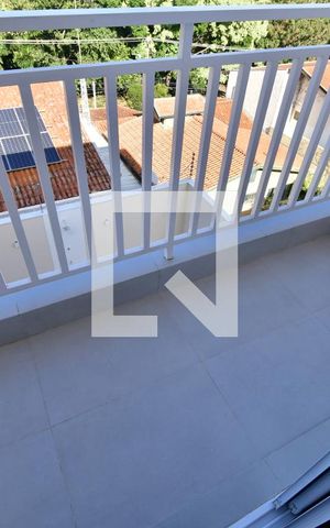 Casa à venda com 350m², 4 quartos e 6 vagasSacada do Quarto 2 - Suíte