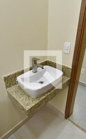 Casa à venda com 350m², 4 quartos e 6 vagasBanheiro Social