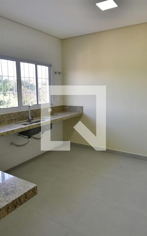 Casa à venda com 350m², 4 quartos e 6 vagasCozinha