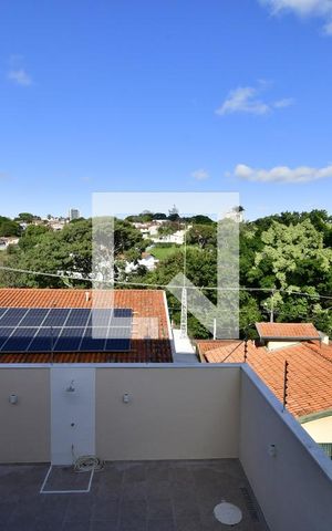 Casa à venda com 350m², 4 quartos e 6 vagasVista da Área de Serviço