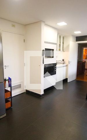 Apartamento à venda com 340m², 5 quartos e 4 vagasCozinha
