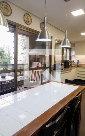 Apartamento à venda com 340m², 5 quartos e 4 vagasCozinha