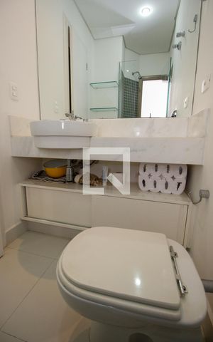 Apartamento à venda com 340m², 5 quartos e 4 vagasBanheiro da Suíte 4