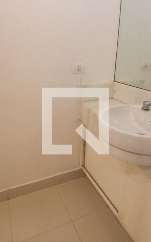 Apartamento à venda com 340m², 5 quartos e 4 vagasBanheiro da Suíte 2