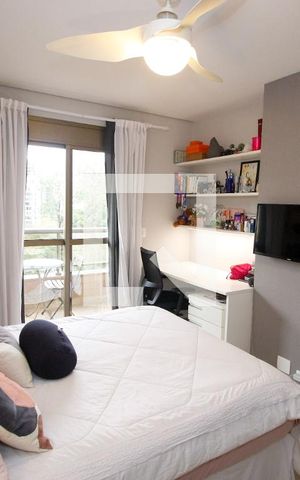 Apartamento à venda com 340m², 5 quartos e 4 vagasSuíte 2