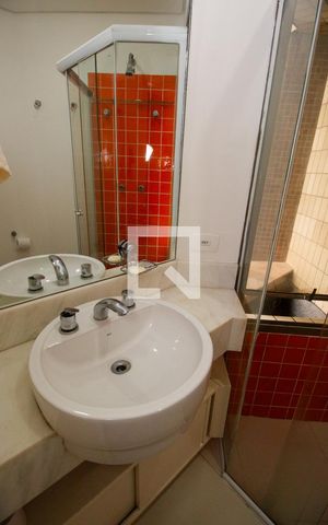 Apartamento à venda com 340m², 5 quartos e 4 vagasBanheiro da Suíte 3