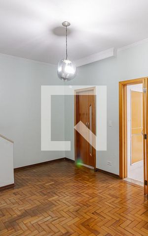 Casa à venda com 150m², 3 quartos e 2 vagas Casa à venda com 150m², 3 quartos e 2 vagasSala de Jantar