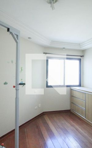 Apartamento à venda com 227m², 4 quartos e 4 vagasPiso superior