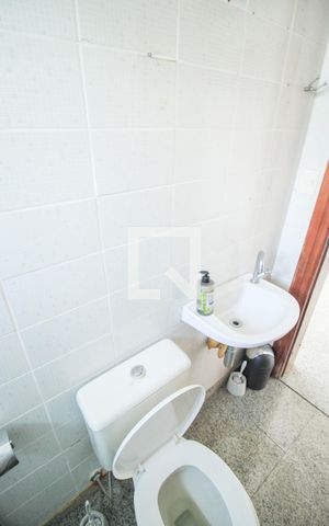 Apartamento à venda com 227m², 4 quartos e 4 vagasBanheiro de Serviço
