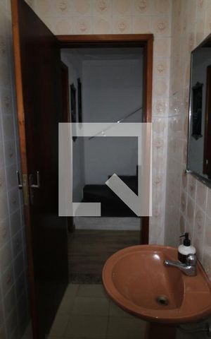 Casa para alugar com 190m², 4 quartos e 3 vagasBanheiro 1