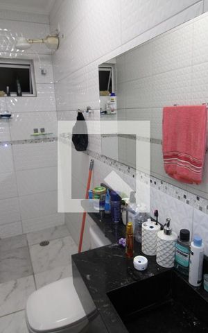Casa para alugar com 190m², 4 quartos e 3 vagasBanheiro 4