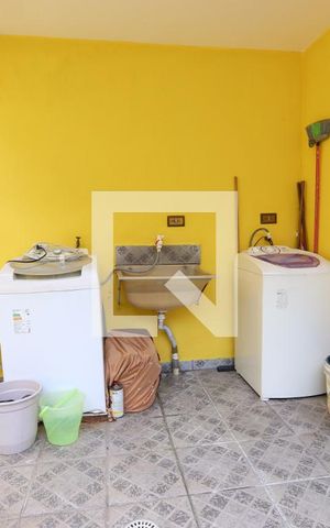 Casa à venda com 370m², 5 quartos e 1 vagaLavanderia