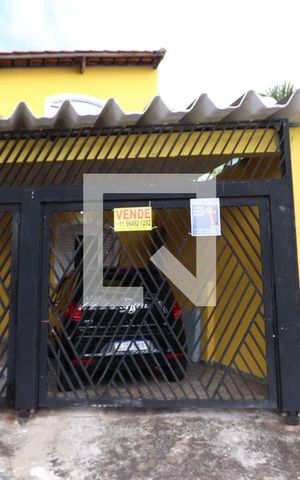Casa à venda com 370m², 5 quartos e 1 vagaFachada